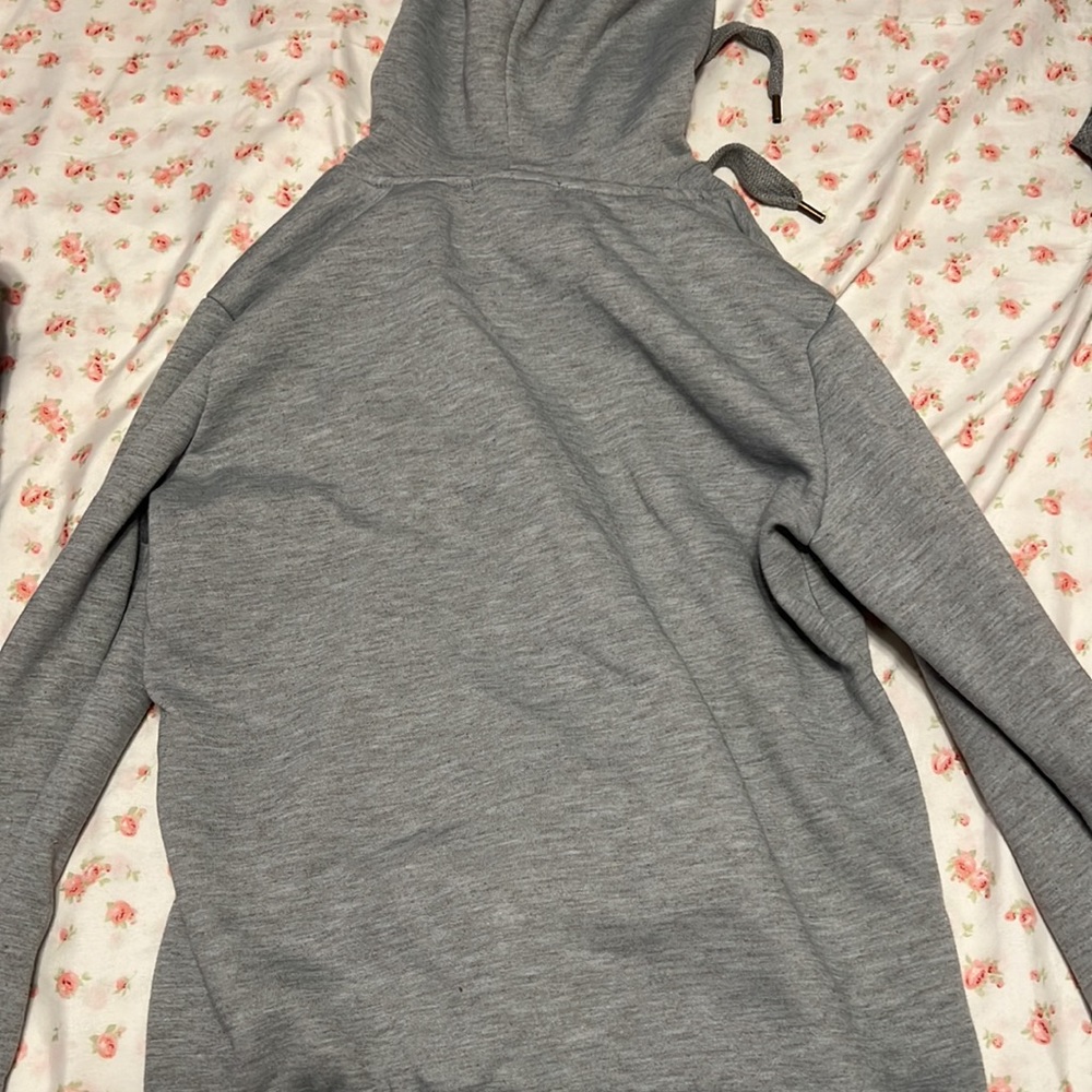 Grey Sweater - Picture 4 of 4